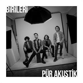 Birileri – Hiçbir Türlü Bulamadım Ben Beni Canlı Akustik Mp3 Dinle & İndir | Mp3sayar